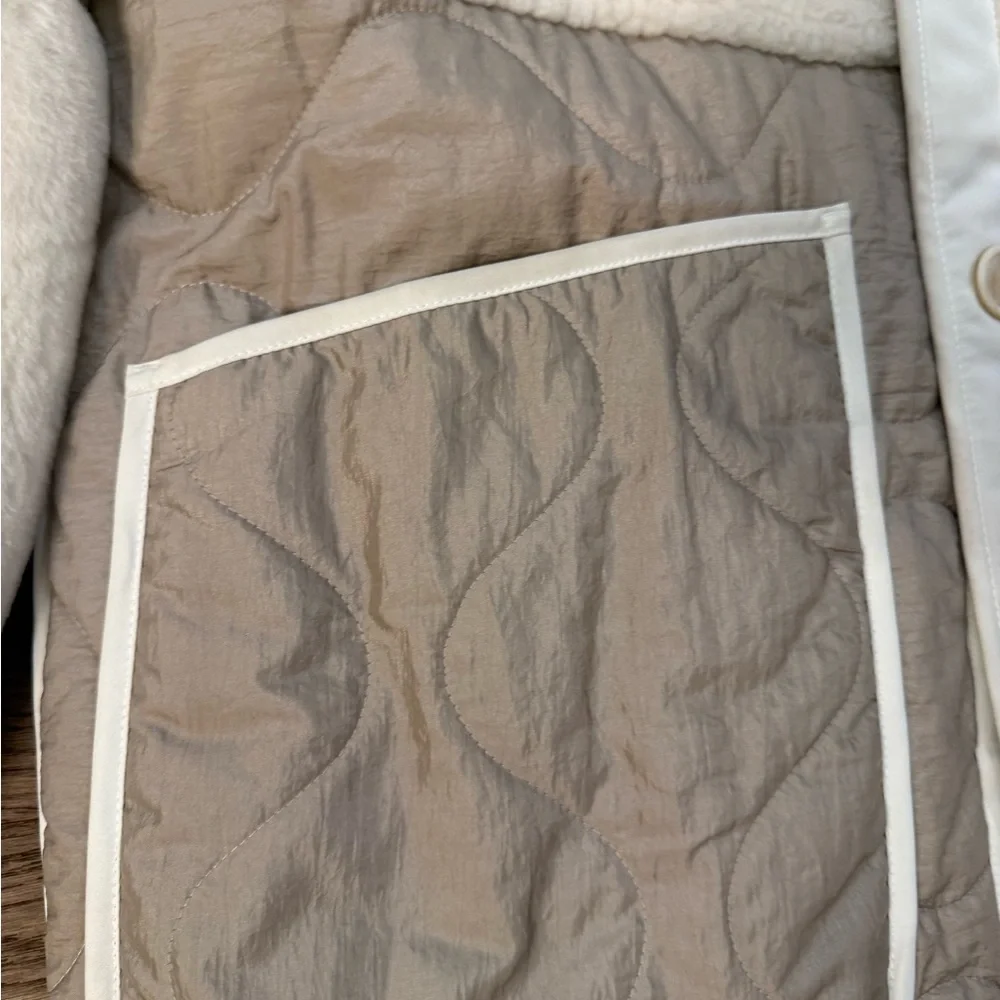 Marfa Stance Signature Shearling Quilt Small - Picture 7 of 16